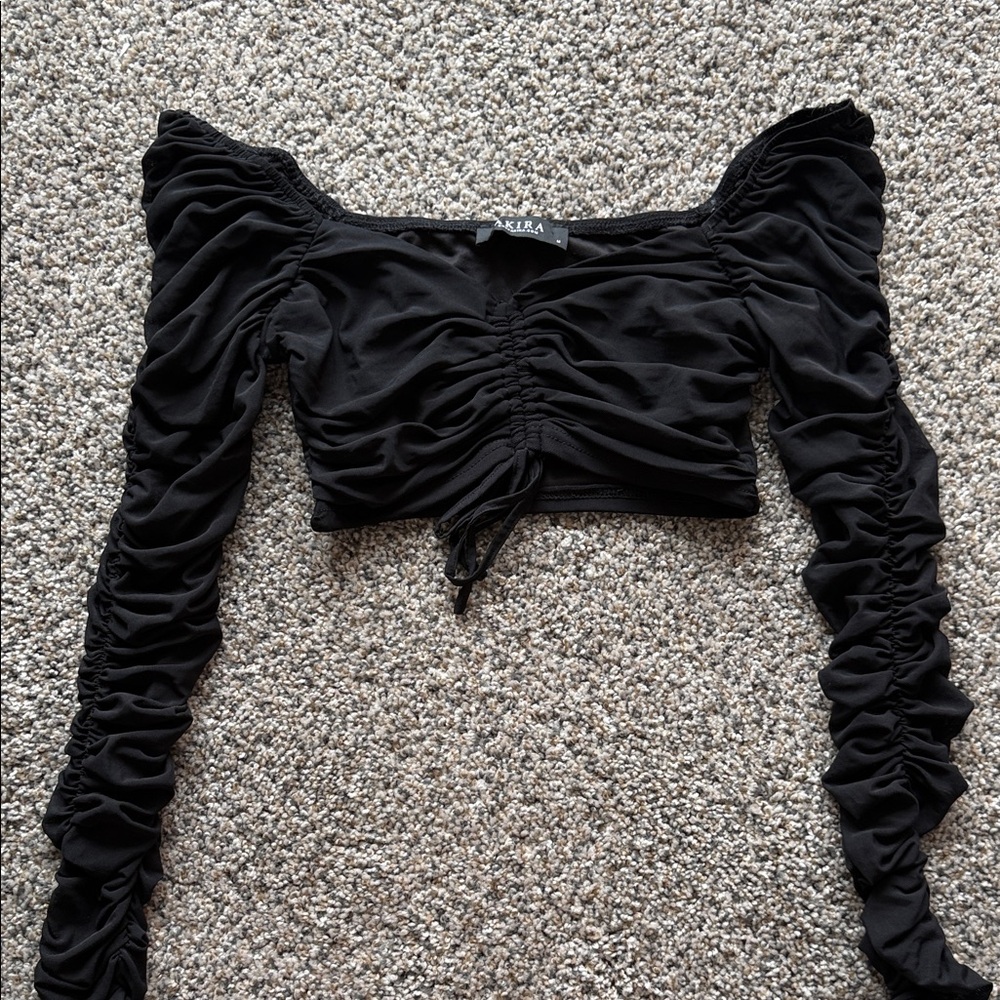 🖤AKIRA Black Ruched Long Sleeve Crop Blouse